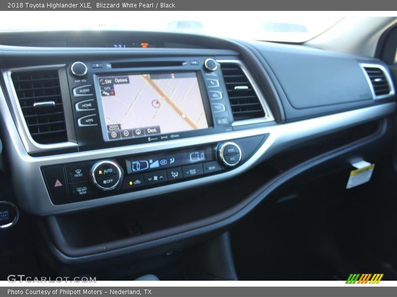 Blizzard White Pearl / Black 2018 Toyota Highlander XLE