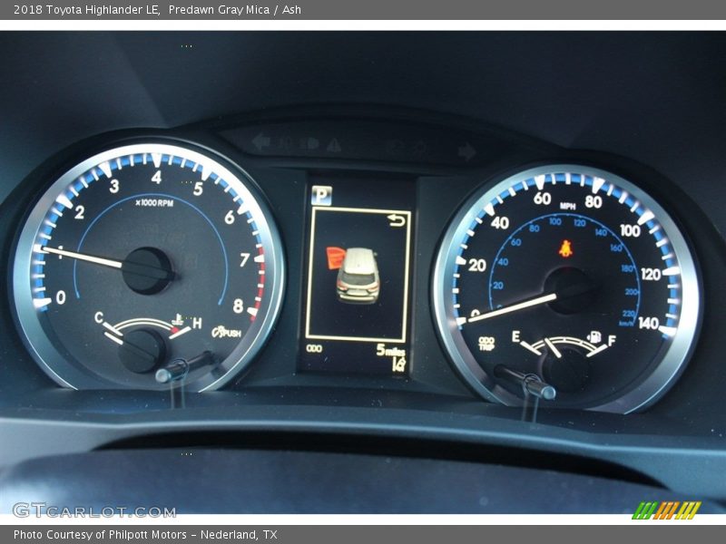 Predawn Gray Mica / Ash 2018 Toyota Highlander LE