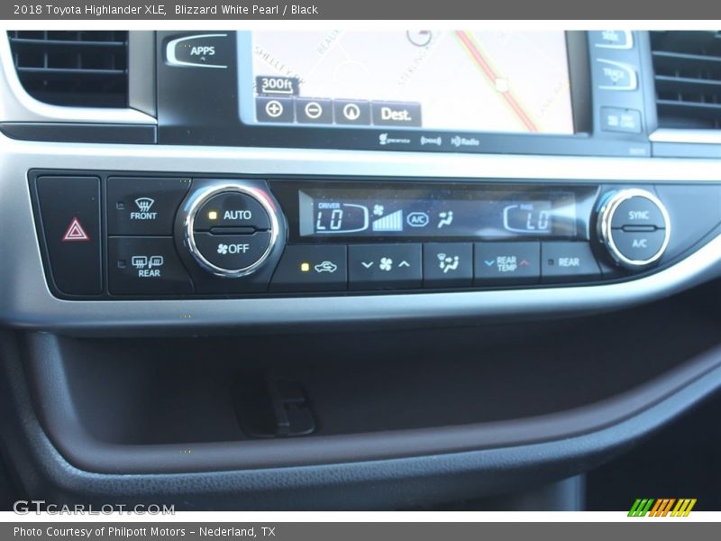 Blizzard White Pearl / Black 2018 Toyota Highlander XLE