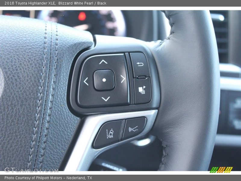 Blizzard White Pearl / Black 2018 Toyota Highlander XLE