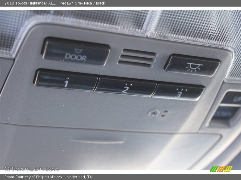 Predawn Gray Mica / Black 2018 Toyota Highlander XLE
