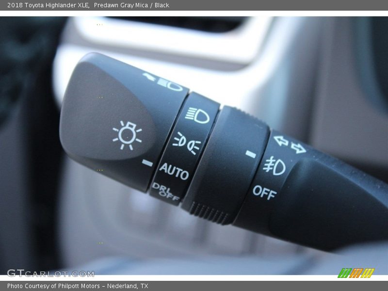 Predawn Gray Mica / Black 2018 Toyota Highlander XLE