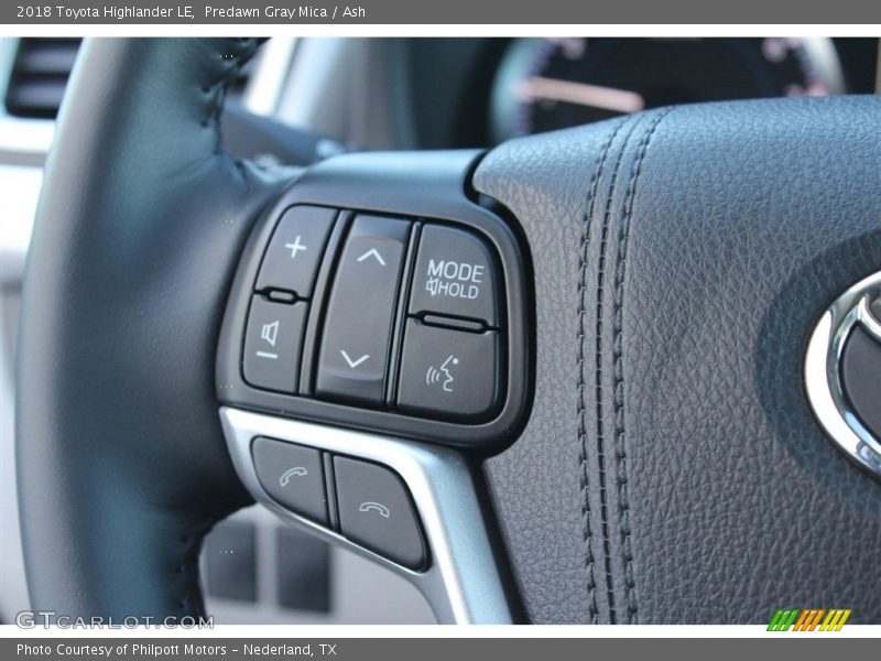 Predawn Gray Mica / Ash 2018 Toyota Highlander LE