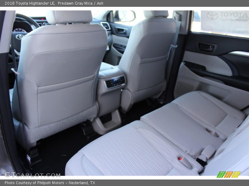 Predawn Gray Mica / Ash 2018 Toyota Highlander LE