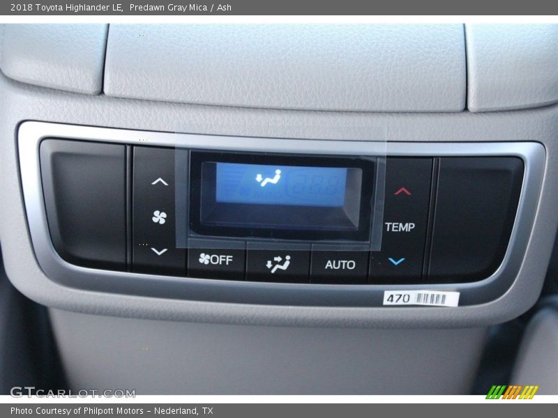 Predawn Gray Mica / Ash 2018 Toyota Highlander LE