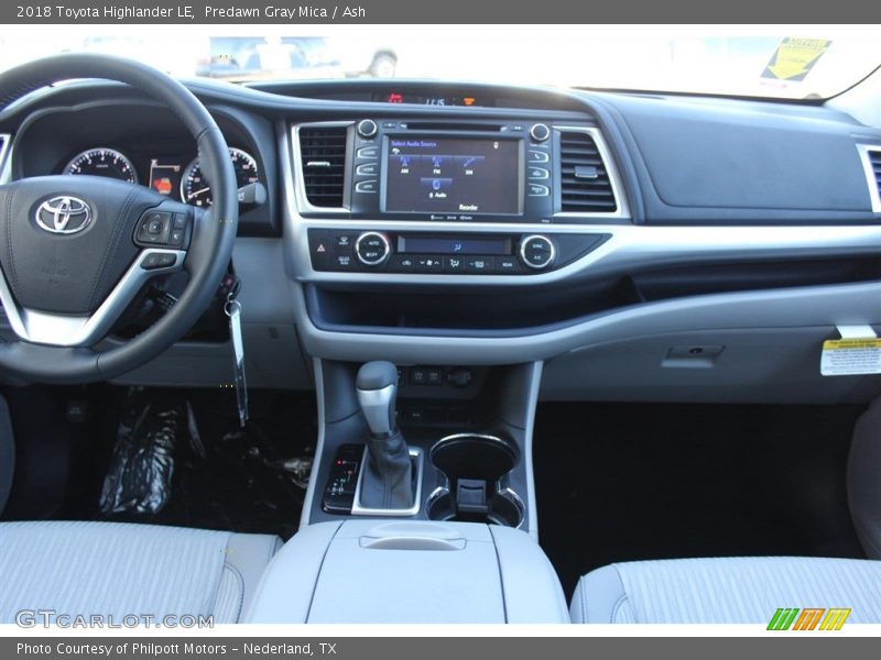 Predawn Gray Mica / Ash 2018 Toyota Highlander LE