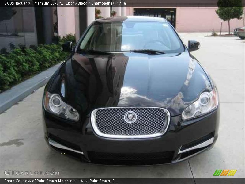 Ebony Black / Champagne/Truffle 2009 Jaguar XF Premium Luxury