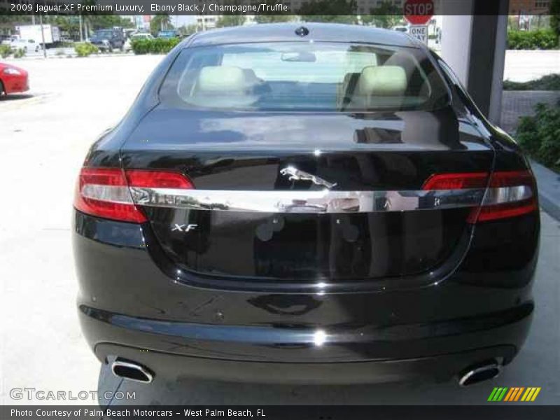 Ebony Black / Champagne/Truffle 2009 Jaguar XF Premium Luxury