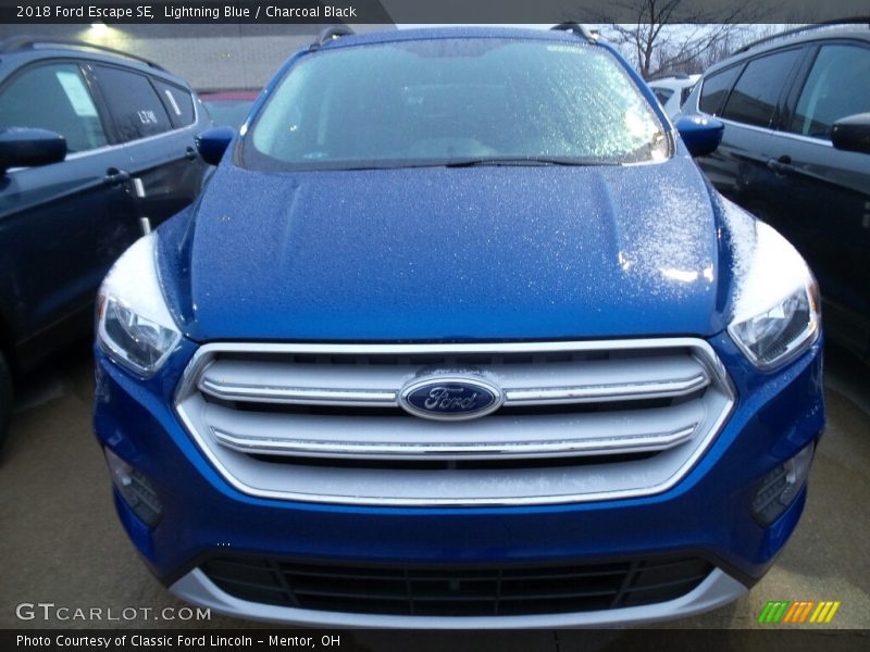 Lightning Blue / Charcoal Black 2018 Ford Escape SE