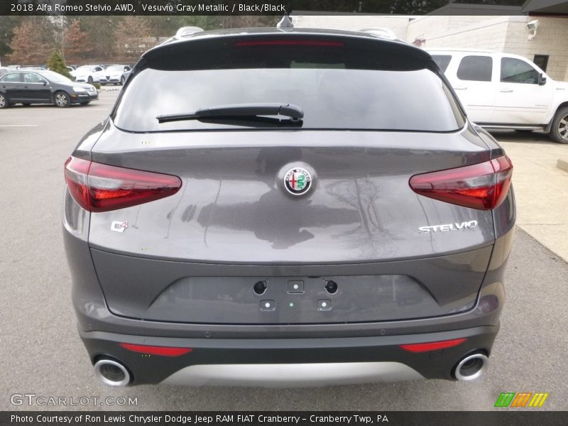 Vesuvio Gray Metallic / Black/Black 2018 Alfa Romeo Stelvio AWD