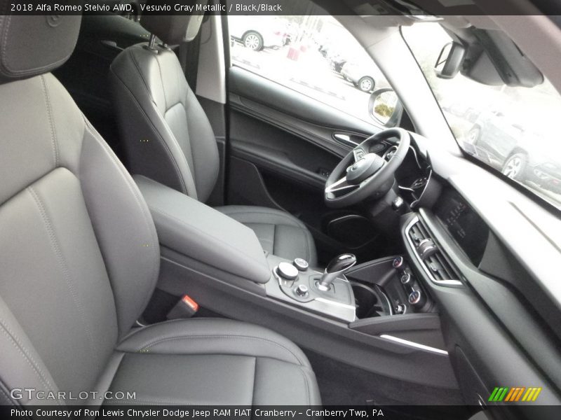 Vesuvio Gray Metallic / Black/Black 2018 Alfa Romeo Stelvio AWD