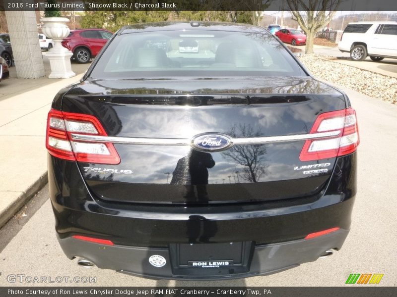 Shadow Black / Charcoal Black 2016 Ford Taurus Limited