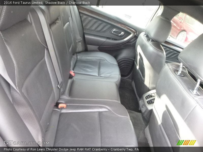 Shadow Black / Charcoal Black 2016 Ford Taurus Limited
