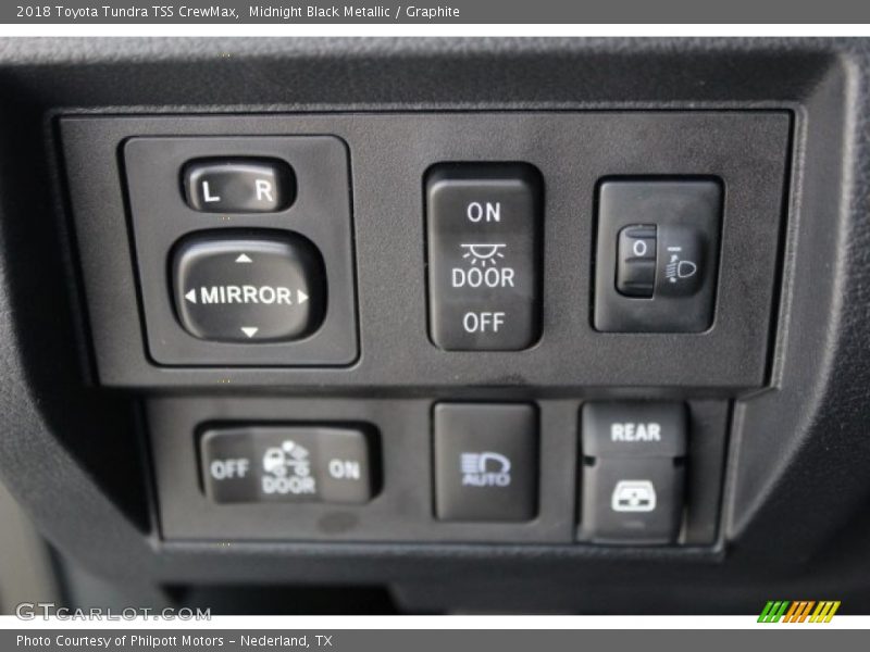 Midnight Black Metallic / Graphite 2018 Toyota Tundra TSS CrewMax
