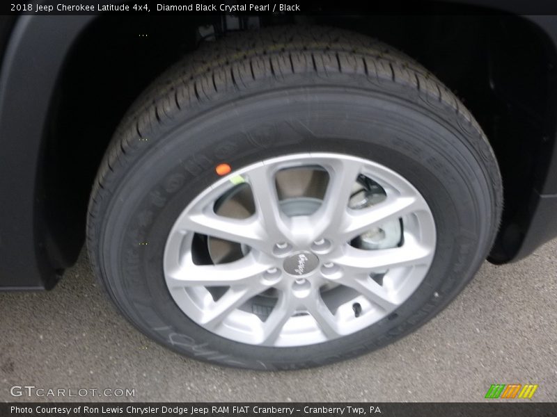 Diamond Black Crystal Pearl / Black 2018 Jeep Cherokee Latitude 4x4
