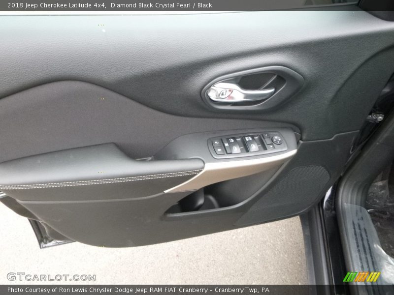 Diamond Black Crystal Pearl / Black 2018 Jeep Cherokee Latitude 4x4