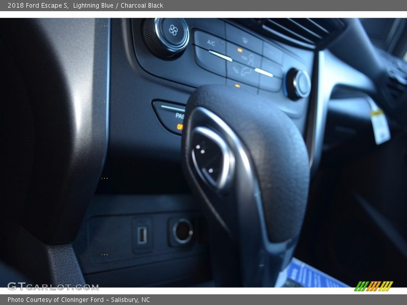Lightning Blue / Charcoal Black 2018 Ford Escape S