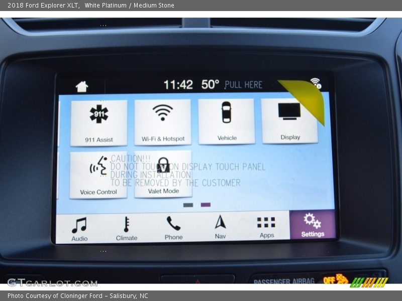 White Platinum / Medium Stone 2018 Ford Explorer XLT