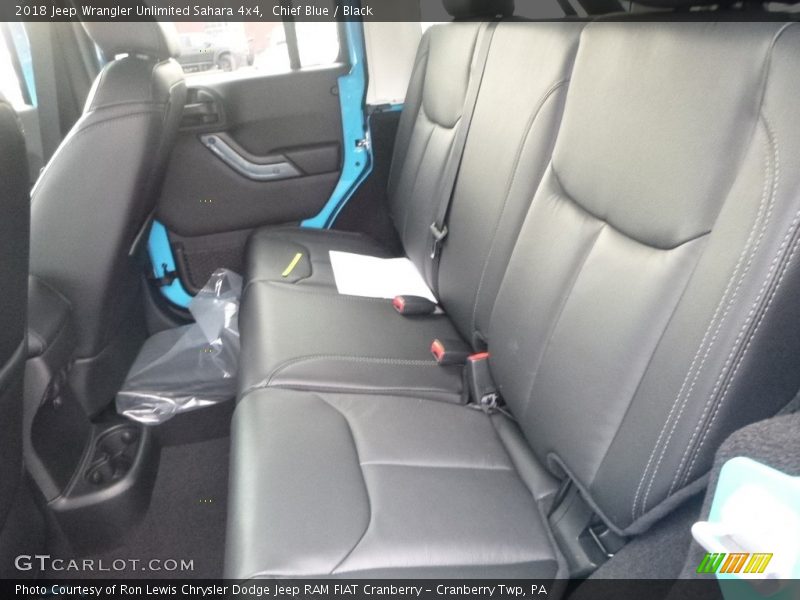 Chief Blue / Black 2018 Jeep Wrangler Unlimited Sahara 4x4