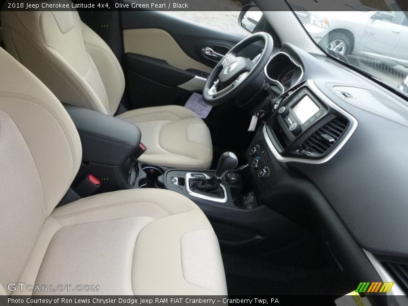 Front Seat of 2018 Cherokee Latitude 4x4