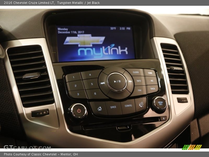 Tungsten Metallic / Jet Black 2016 Chevrolet Cruze Limited LT