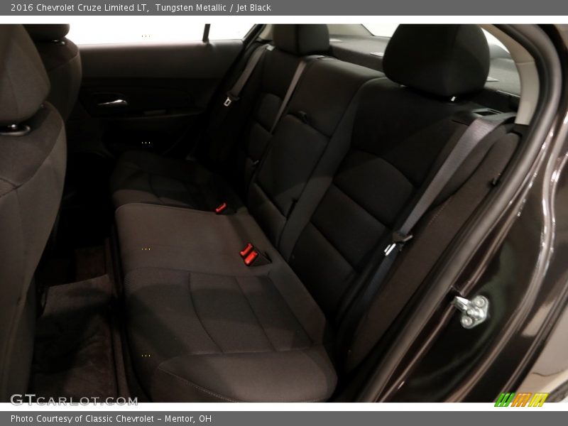 Tungsten Metallic / Jet Black 2016 Chevrolet Cruze Limited LT