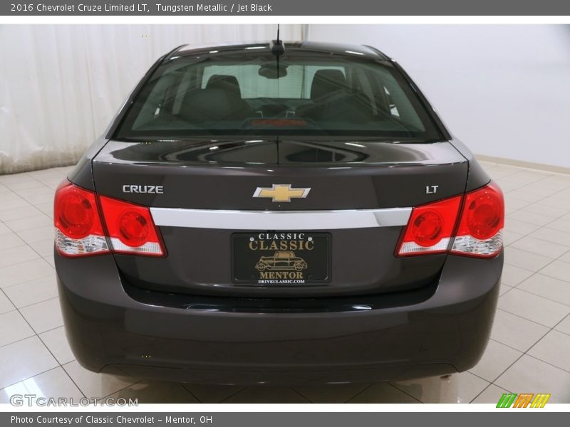 Tungsten Metallic / Jet Black 2016 Chevrolet Cruze Limited LT