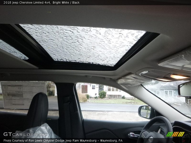 Bright White / Black 2018 Jeep Cherokee Limited 4x4