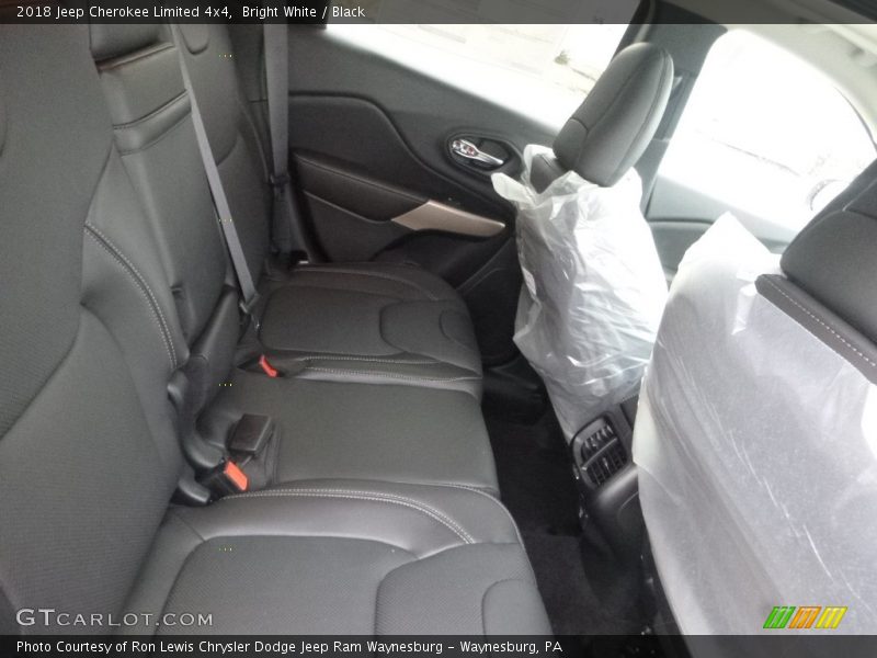 Bright White / Black 2018 Jeep Cherokee Limited 4x4