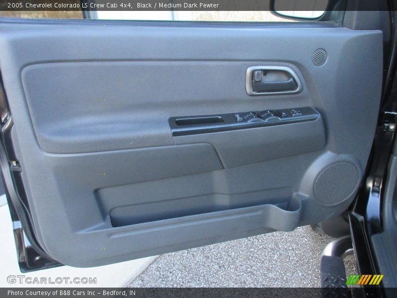 Black / Medium Dark Pewter 2005 Chevrolet Colorado LS Crew Cab 4x4