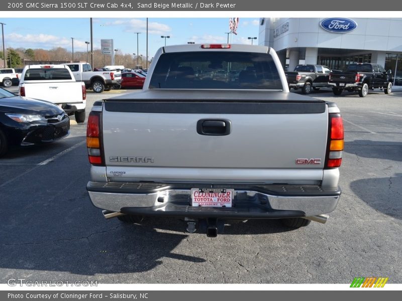 Sand Beige Metallic / Dark Pewter 2005 GMC Sierra 1500 SLT Crew Cab 4x4