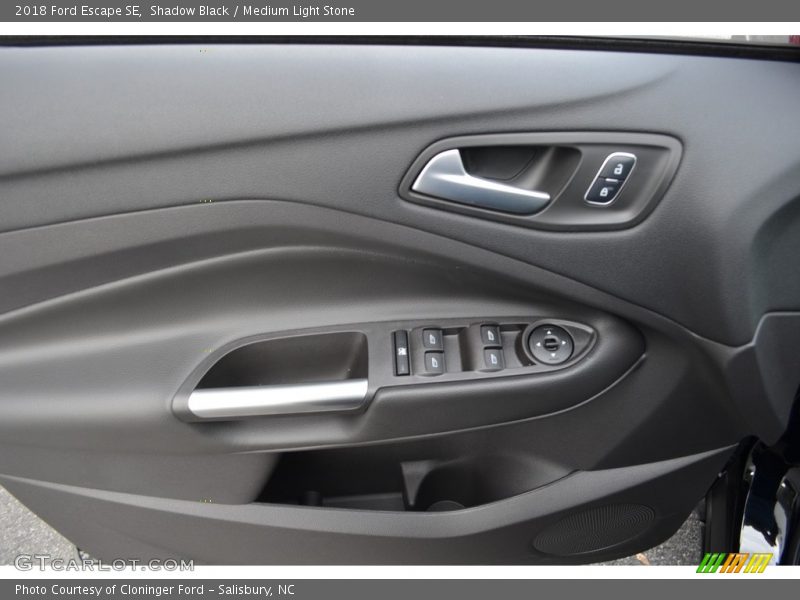 Shadow Black / Medium Light Stone 2018 Ford Escape SE