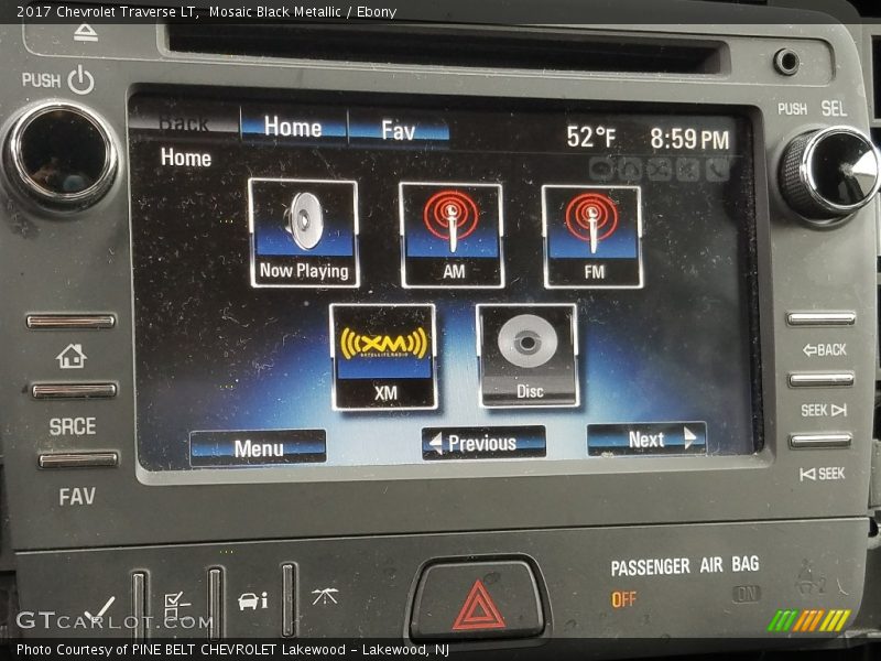 Mosaic Black Metallic / Ebony 2017 Chevrolet Traverse LT