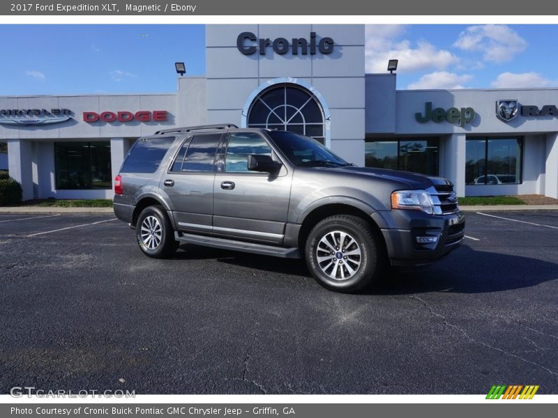 Magnetic / Ebony 2017 Ford Expedition XLT