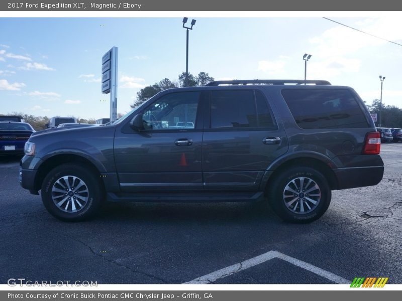 Magnetic / Ebony 2017 Ford Expedition XLT
