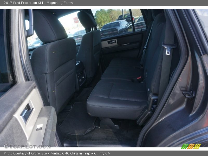 Magnetic / Ebony 2017 Ford Expedition XLT