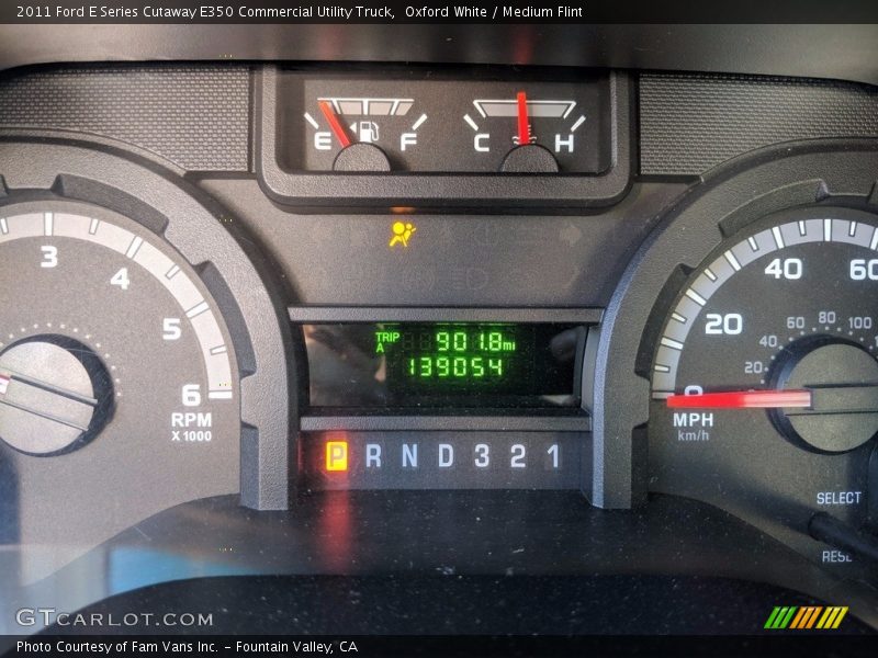 Oxford White / Medium Flint 2011 Ford E Series Cutaway E350 Commercial Utility Truck