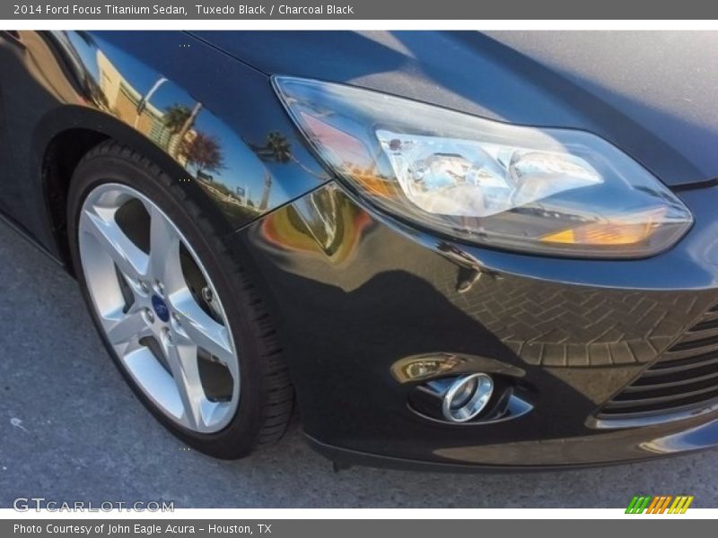 Tuxedo Black / Charcoal Black 2014 Ford Focus Titanium Sedan