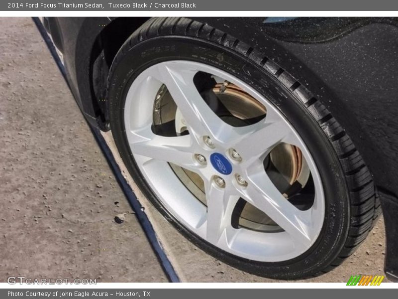 Tuxedo Black / Charcoal Black 2014 Ford Focus Titanium Sedan