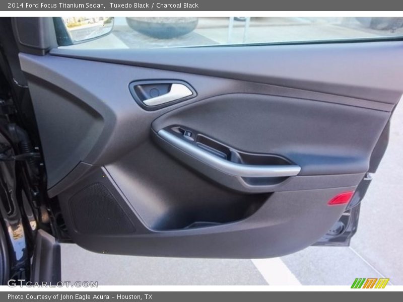 Tuxedo Black / Charcoal Black 2014 Ford Focus Titanium Sedan