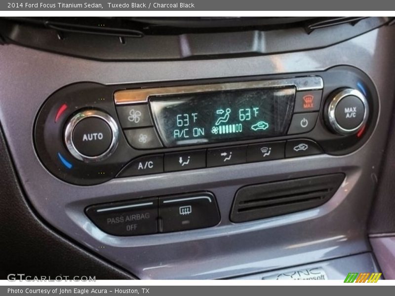 Tuxedo Black / Charcoal Black 2014 Ford Focus Titanium Sedan