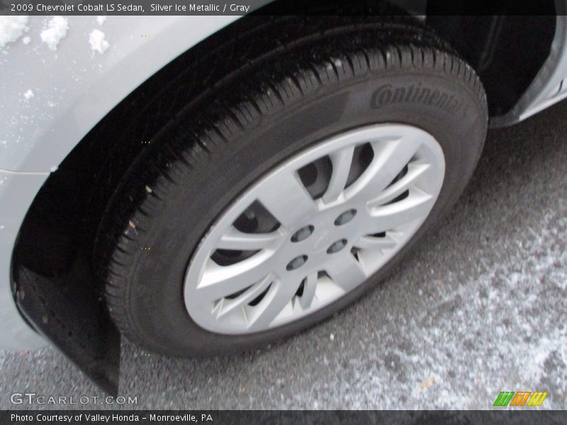 Silver Ice Metallic / Gray 2009 Chevrolet Cobalt LS Sedan