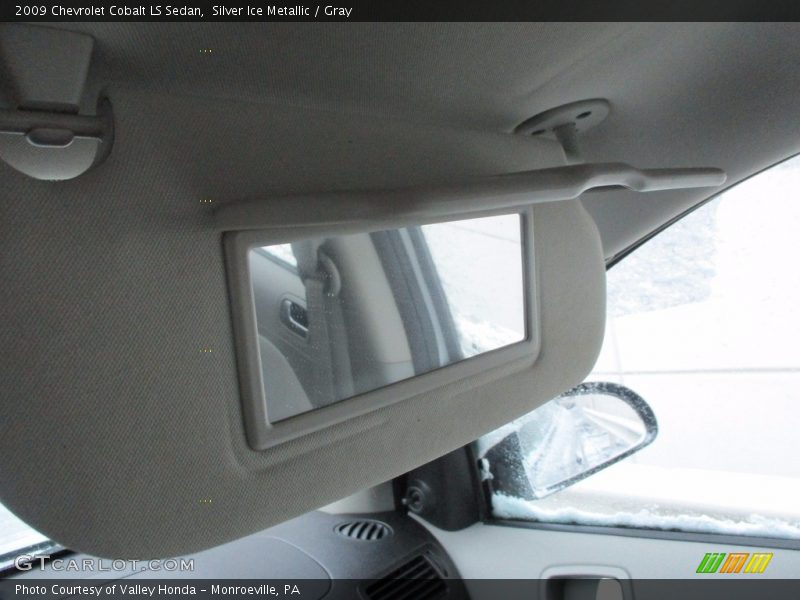 Silver Ice Metallic / Gray 2009 Chevrolet Cobalt LS Sedan