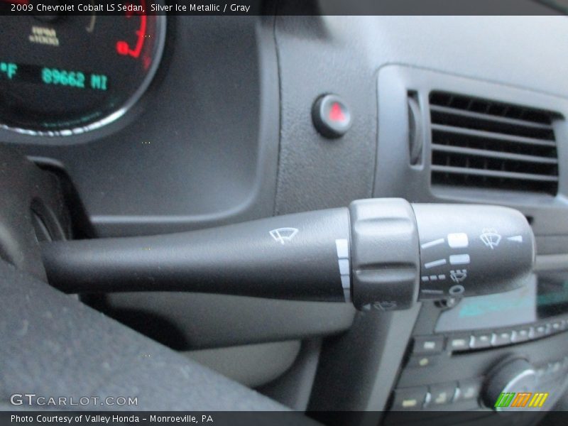 Silver Ice Metallic / Gray 2009 Chevrolet Cobalt LS Sedan