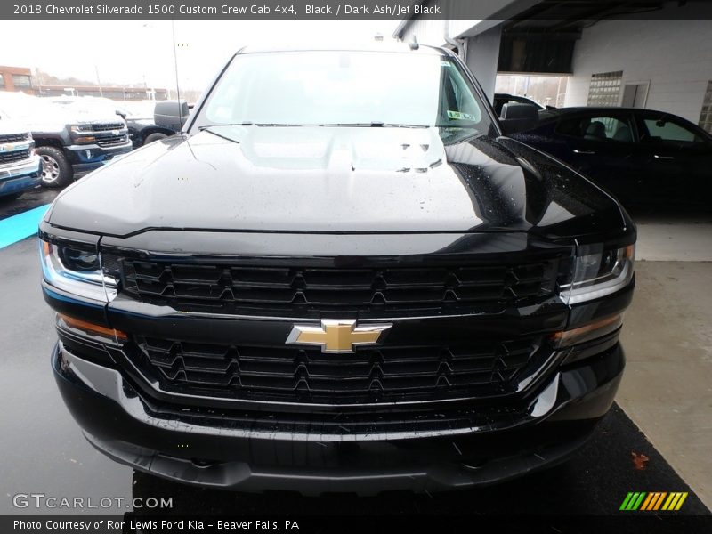 Black / Dark Ash/Jet Black 2018 Chevrolet Silverado 1500 Custom Crew Cab 4x4