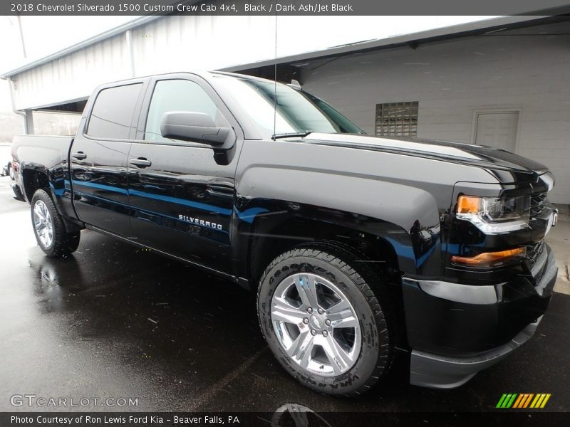 Front 3/4 View of 2018 Silverado 1500 Custom Crew Cab 4x4