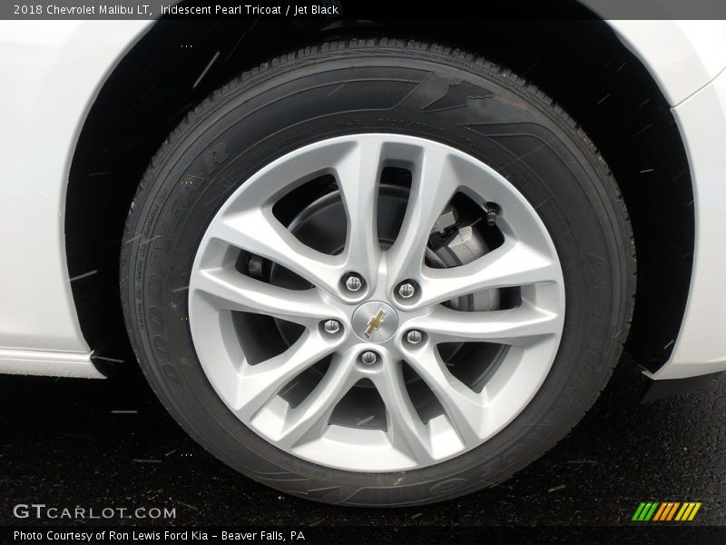Iridescent Pearl Tricoat / Jet Black 2018 Chevrolet Malibu LT