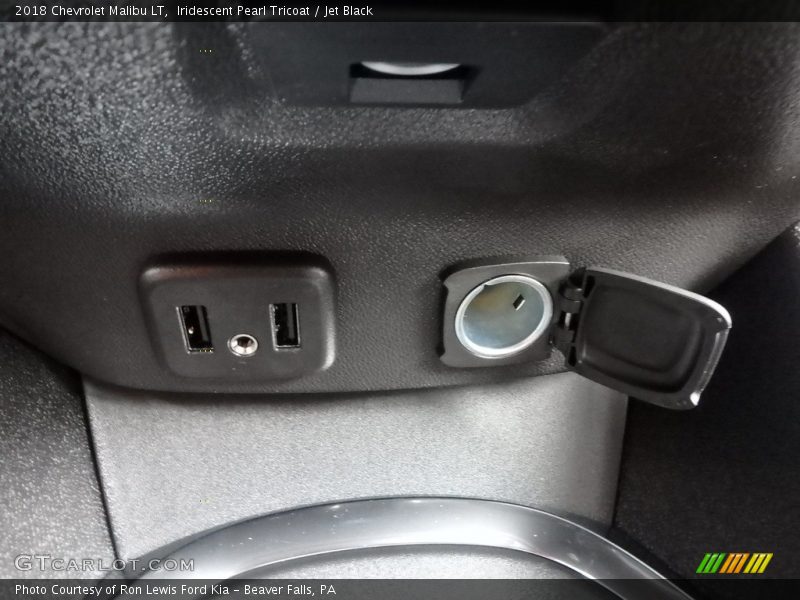 Iridescent Pearl Tricoat / Jet Black 2018 Chevrolet Malibu LT