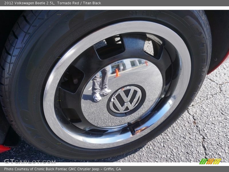 Tornado Red / Titan Black 2012 Volkswagen Beetle 2.5L