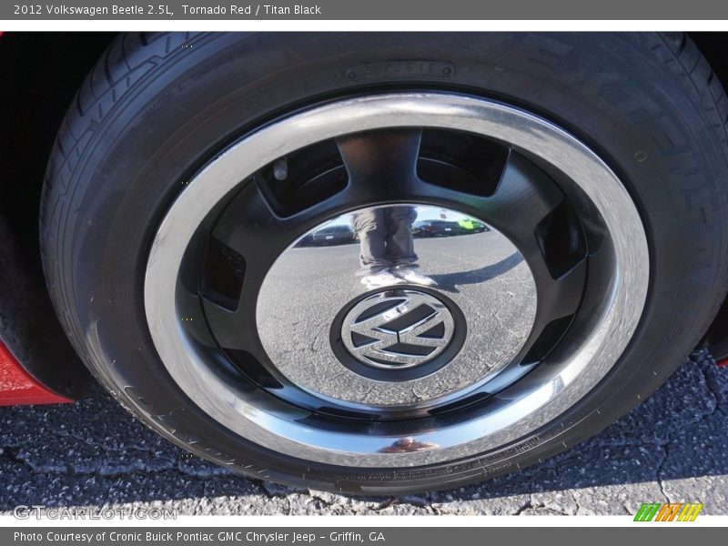 Tornado Red / Titan Black 2012 Volkswagen Beetle 2.5L